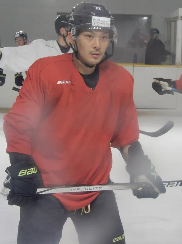 Тема: Как вставить свою фотку на пример NHL'07?