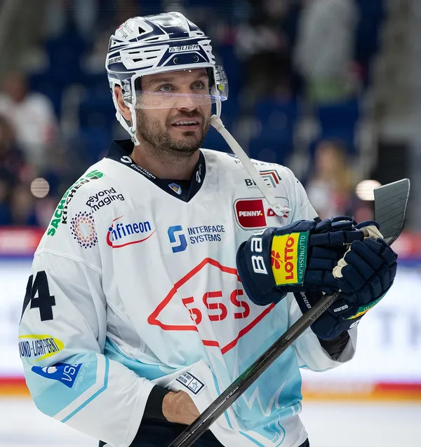 ����: NHL 09 [Exclusive Information]