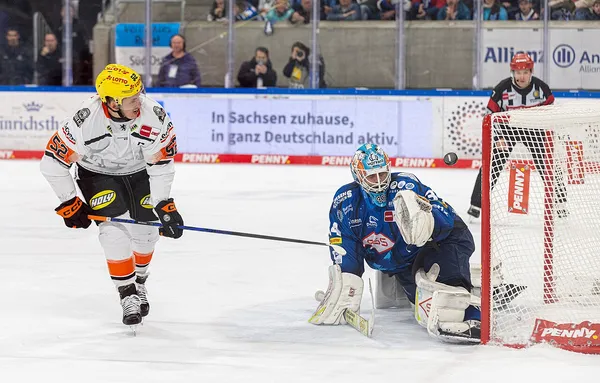 Тема: ВСЕМ ПОМОГУ по NHL View!!!!