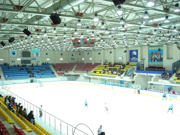 ����: �������� � Rhl 2003 ��������