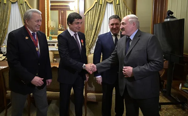 ����: ������� ������� � ������ � ����.
