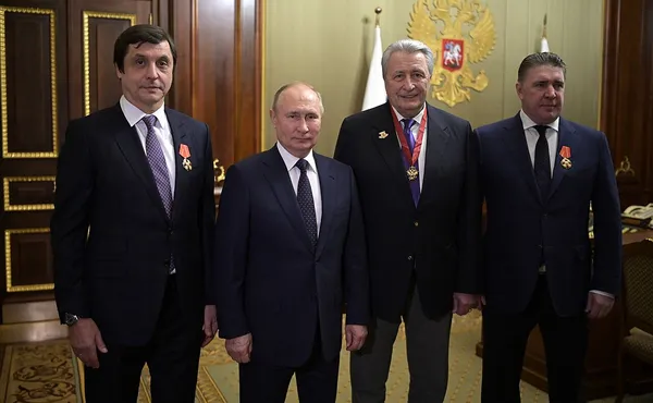 ����: �������� � ����������