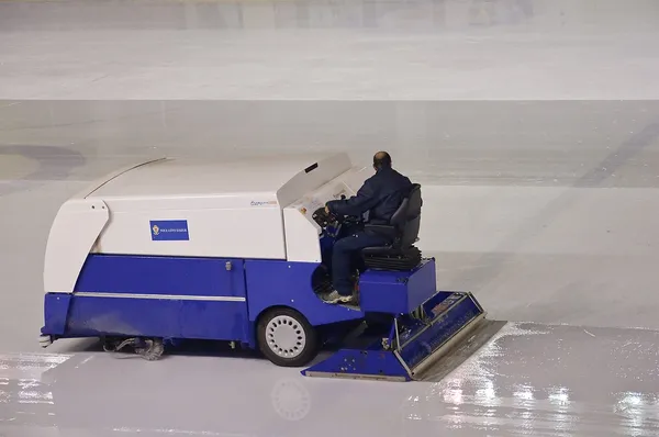 Тема: МОД RHL2002